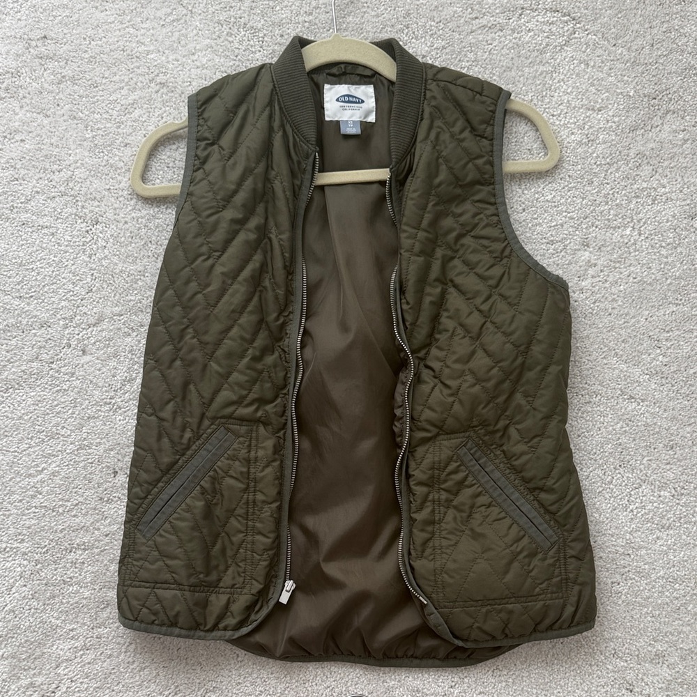 Old Navy Quilted Olive Green Women's Vest with Ribbed Collar